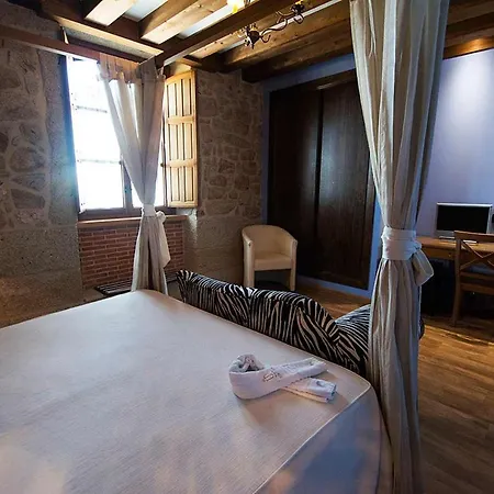 Dona Urraca Inn 4*